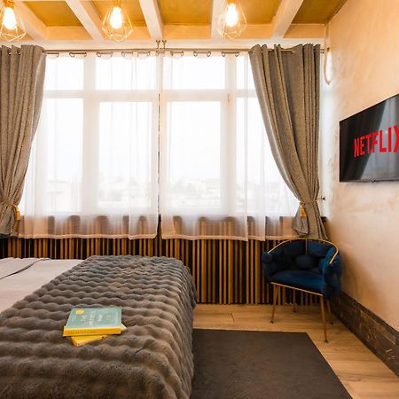 Royalty Apt With City Views On Calea Victoriei Bucarest Exterior foto