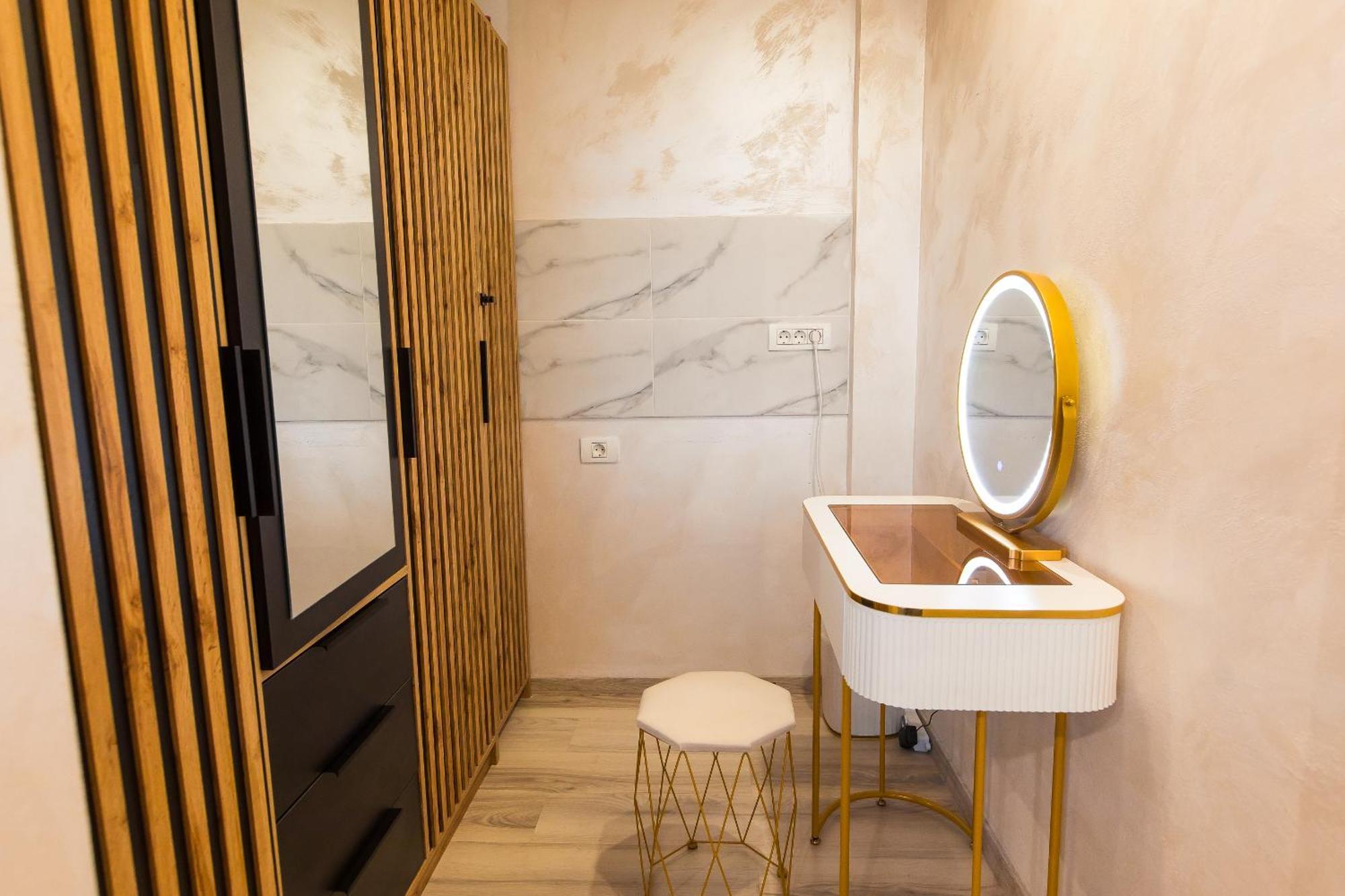 Royalty Apt With City Views On Calea Victoriei Bucarest Exterior foto
